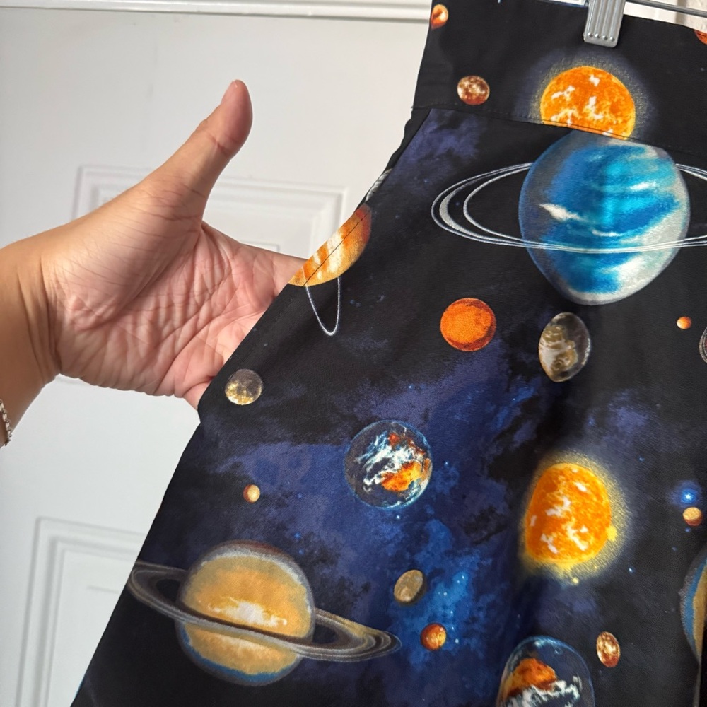 Retrolicious black cotton cosmos cosmic planets space galaxy a line mini skirt - Picture 3 of 7